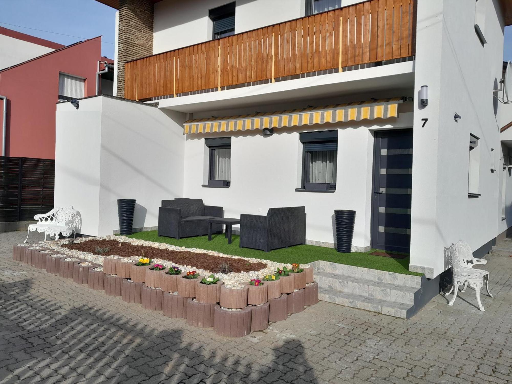 Nyirfa Apartmanhaz ザラカロシュ エクステリア 写真