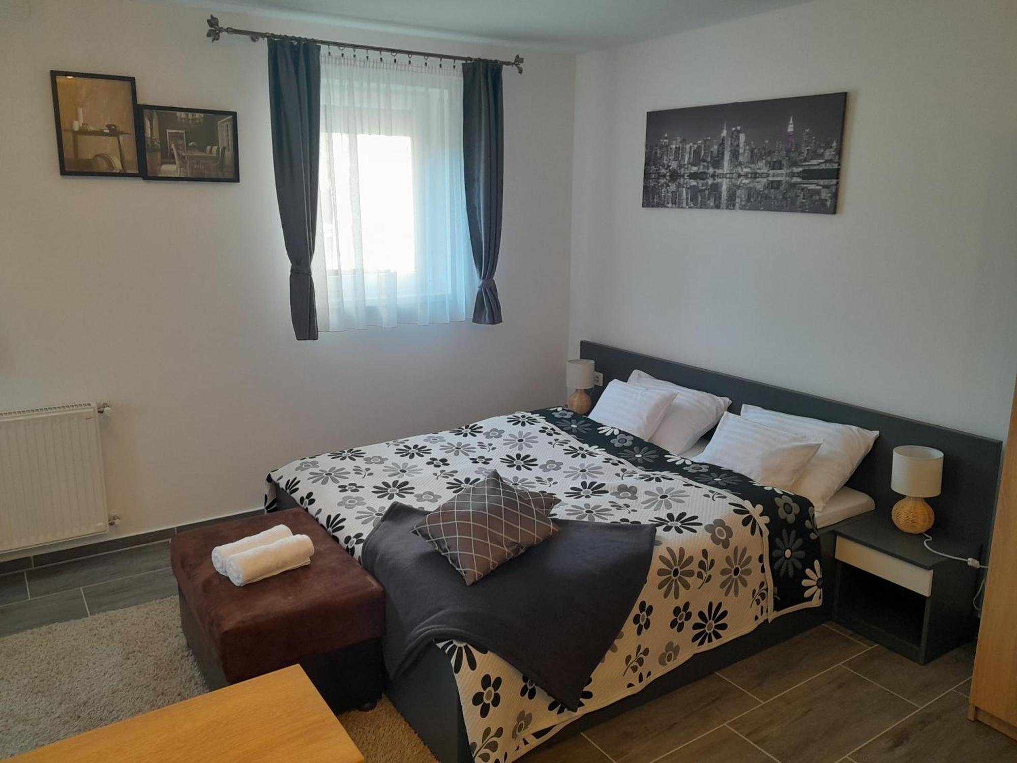 Nyirfa Apartmanhaz ザラカロシュ エクステリア 写真